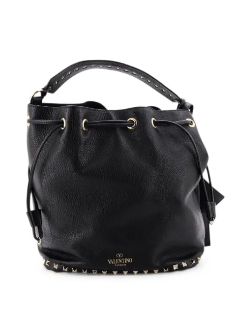 Valentino Garavani Pre-Owned Rockstud Top Handle Leather Medium bucket bag Black Y2N9FAOFWX8QFEQ2