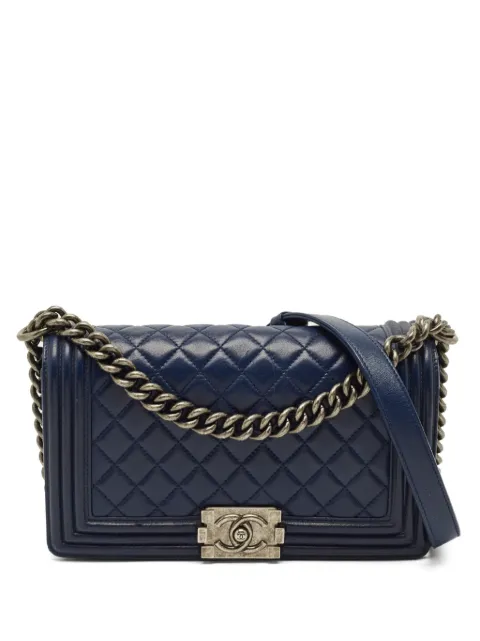 CHANEL Pre-Owned 2015-2016 medium Boy quilted flap shoulder bag Blue 1269265