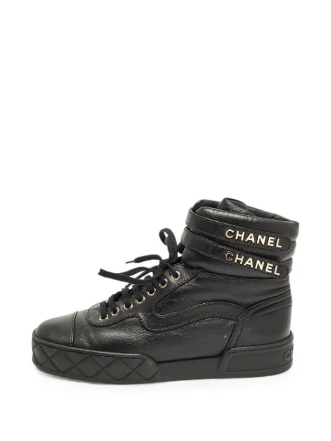 CHANEL Pre-Owned quilted high-top sneakers Black 1302016