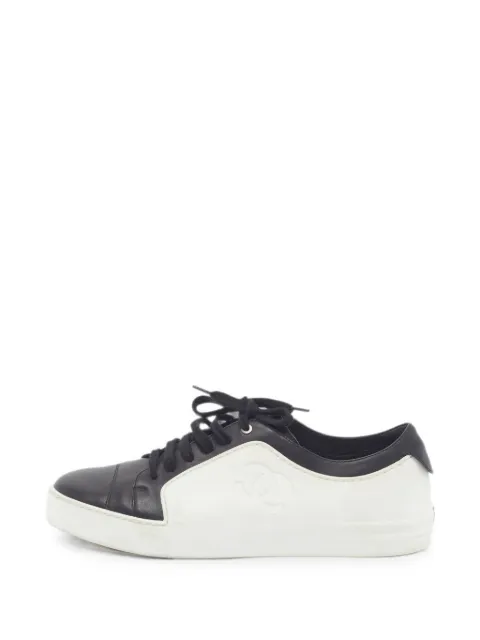 CHANEL Pre-Owned CC lace-up sneakers Black 1347972