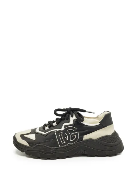 Dolce & Gabbana Pre-Owned Daymaster lace-up sneakers Black 1267022
