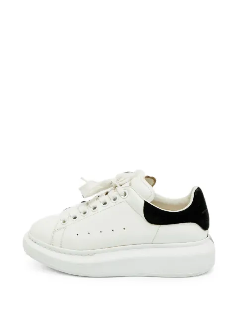 Alexander McQueen Pre-Owned Oversized sneakers White 1285502