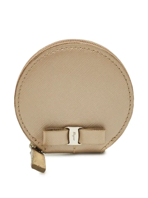 Ferragamo Pre-Owned Vara Bow leather round coin purse Neutrals 1279932