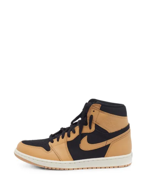 Jordan Jordan 1 Retro OG Heirloom sneakers Neutrals 1334014