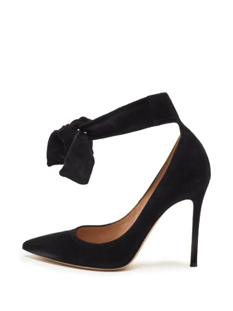 Gianvito Rossi bow-detail pointed-toe suede heeled pumps Black 1357405
