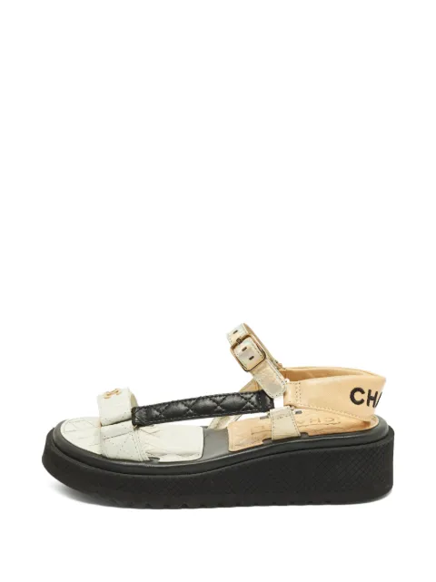 CHANEL Pre-Owned quilted buckle-strap sandals White 1335034
