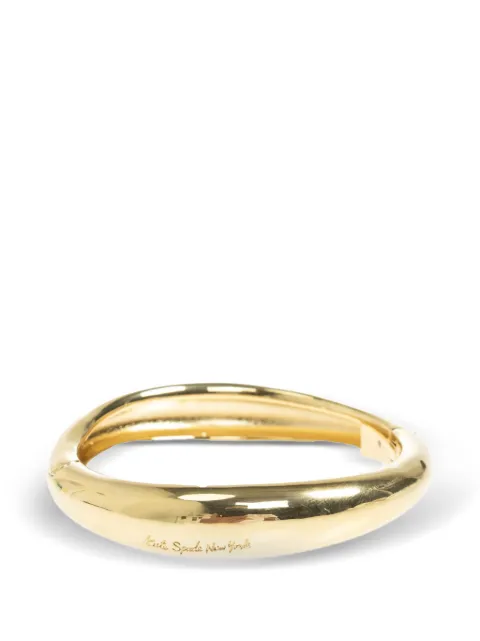 Kate Spade logo-engraved hinged bracelet Gold KM9400