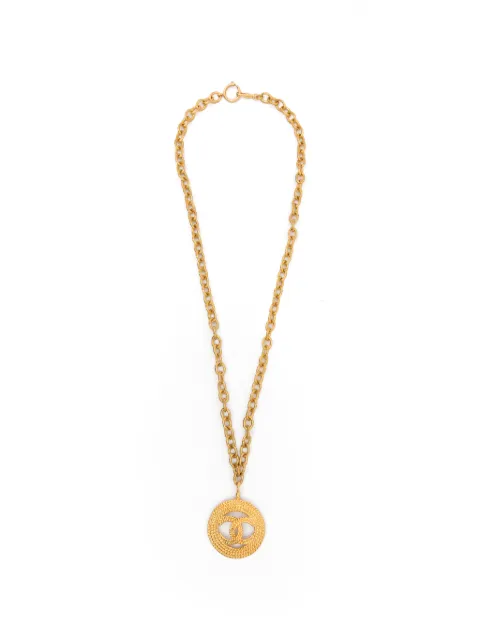 CHANEL Pre-Owned logo-pendant necklace Gold CHAGOLDLOG