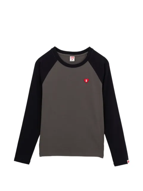 APEE™ by *A BATHING APE® heart-patch T-shirt Grey 0PXLTAS00396QGYD00S