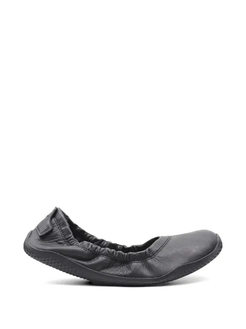 Vivobarefoot grained-leather ballet flats Black 209453