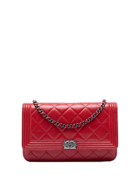 CHANEL Pre-Owned 2014-2015 Quilted Lambskin Boy Wallet On Chain crossbody bag Red DTDYY76BEZN5IFND