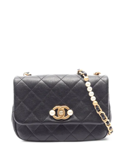 CHANEL Pre-Owned 2021 matelassé chain shoulder bag Black 1074799E9175JU0