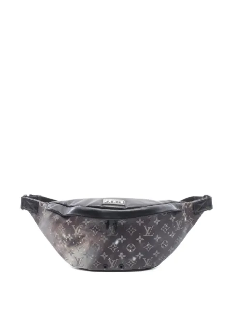 Louis Vuitton Pre-Owned 2021s Discovery Bumbag belt bag Black 1074549