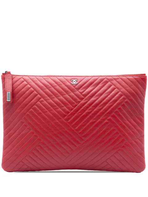 CHANEL Pre-Owned 2015-2016 Large Diagonal Quilted Lambskin O Case clutch bag Red LKIYSAWHNNX3MAVB