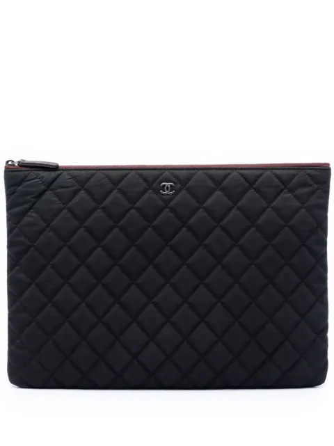 CHANEL Pre-Owned 2013-2014 Large Quilted Nylon O Case clutch bag Black VB8K8UT67F92RJ8G