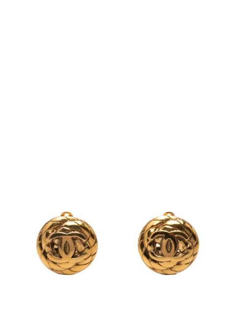 CHANEL Pre-Owned 1996 CC Gold Plated Quilted Round Clip On Earrings costume earrings Gold RKBZP1EA9TSTDRNB