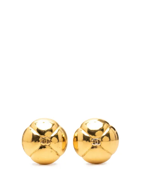 CHANEL Pre-Owned 1970-1980 CC Gold Plated Camelia Dome Clip On Earrings costume earrings Gold APFW6BU98CXS9YDE