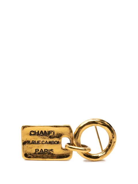 CHANEL Pre-Owned 1970-2000 Gold Plated Rue Cambon Tag Brooch costume brooch Gold OHX0ZIUBOO275Q6G