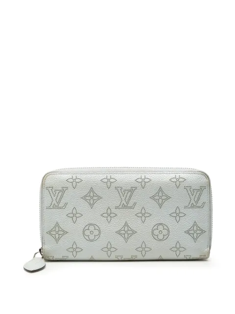 Louis Vuitton Pre-Owned 2021-2026 Monogram Mahina Zippy Wallet long wallets Grey 84040UUAI1C43RWO