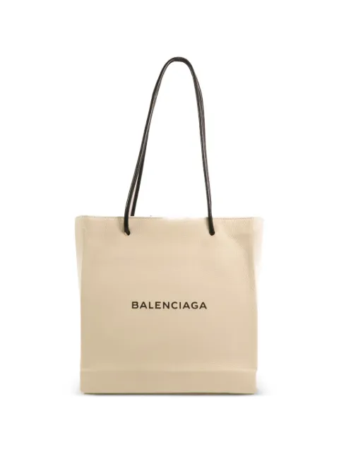 Balenciaga Pre-Owned logo-print leather tote bag Neutrals 491660