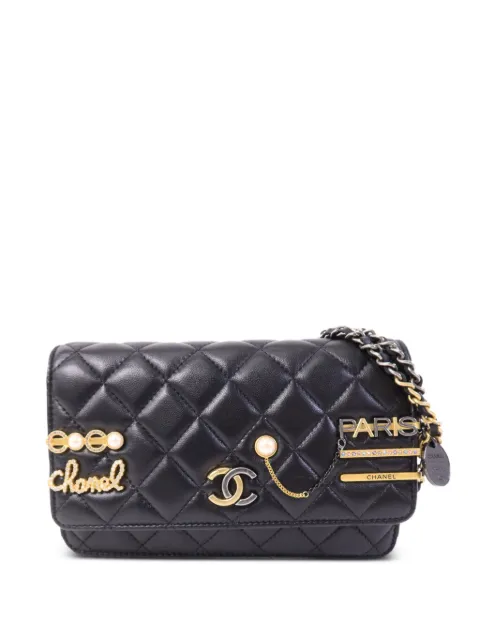 CHANEL Pre-Owned CC turn-lock shoulder bag Black AP2508