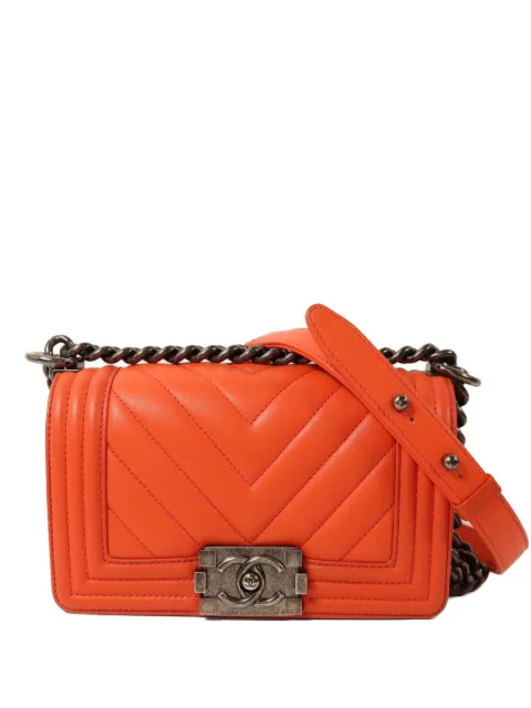 CHANEL Pre-Owned 20 Boy chevron-quilted chain-strap calfskin shoulder bag Orange A67085
