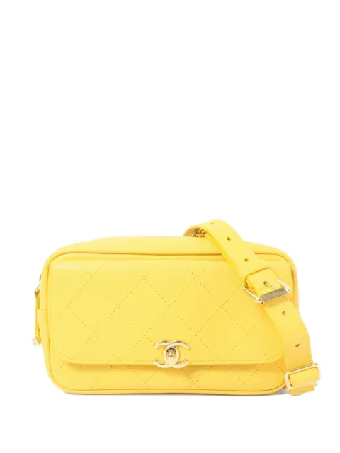 CHANEL Pre-Owned CC turn-lock belt bag Yellow WAISTBAG