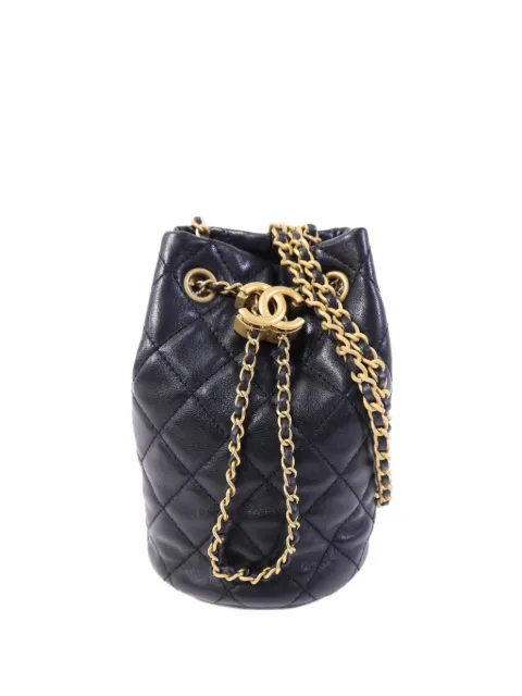 CHANEL Pre-Owned Pearl Crush diamond-quilting bucket bag Black AS1897