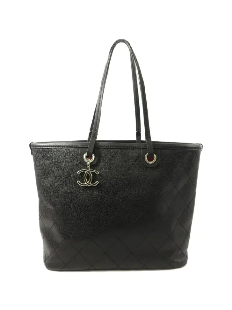 CHANEL Pre-Owned CC diamond-quilted shoulder bag Black TOTEBAG