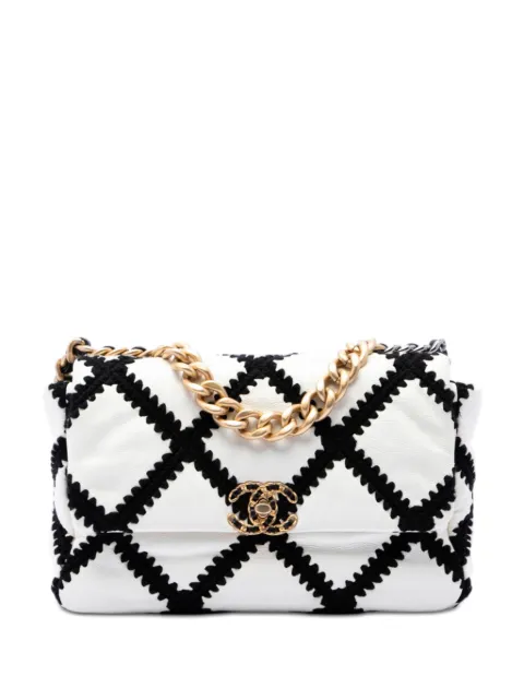 CHANEL Pre-Owned 2020 Large Crochet Calfskin 19 Flap satchel White DFFXFR64P31J3YJ7