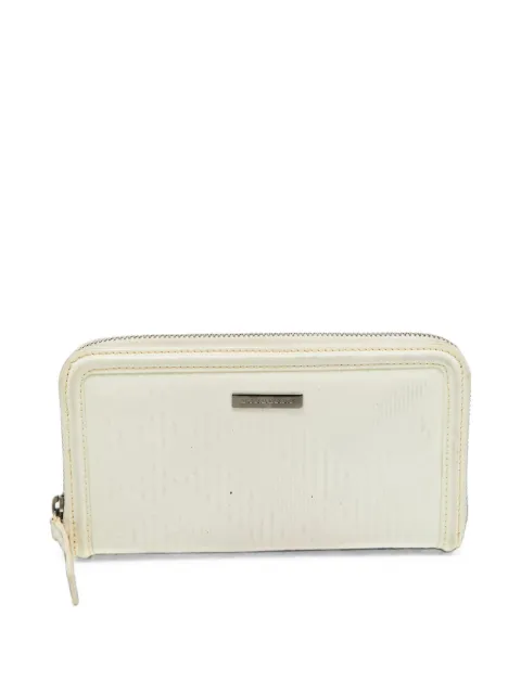 Burberry Pre-Owned zip-up wallet White 1085273