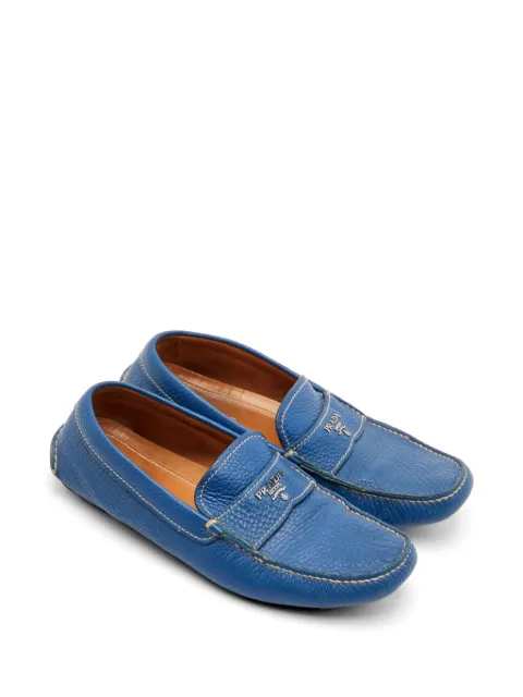 Prada Pre-Owned logo-plaque pebbled-leather loafers Blue 1302072