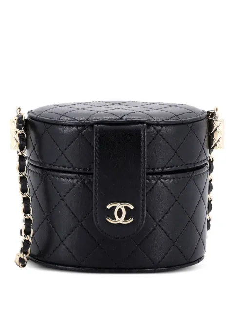 CHANEL Pre-Owned CC Allure Vanity Case with Chain Quilted Lambskin Small crossbody bag Black 5IGDPWA7TDZU7SZ2