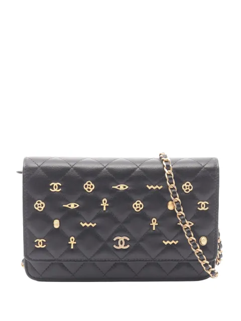 CHANEL Pre-Owned 2019 Classic Lambskin Egyptian Amulet Wallet on Chain crossbody bag Black RF3QZJK4BCFOGTFL