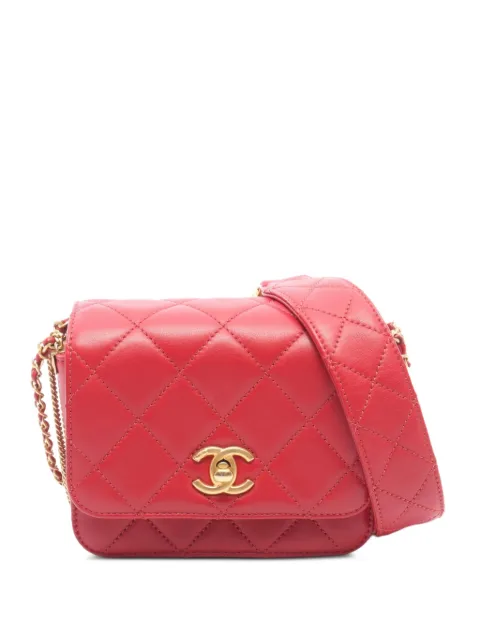 CHANEL Pre-Owned 2020-2021 Matelassé chain shoulder bag Red 107403530485333