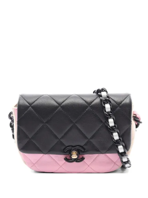CHANEL Pre-Owned 2021 Matelassé shoulder bag Black 1073017JNLGE9CG