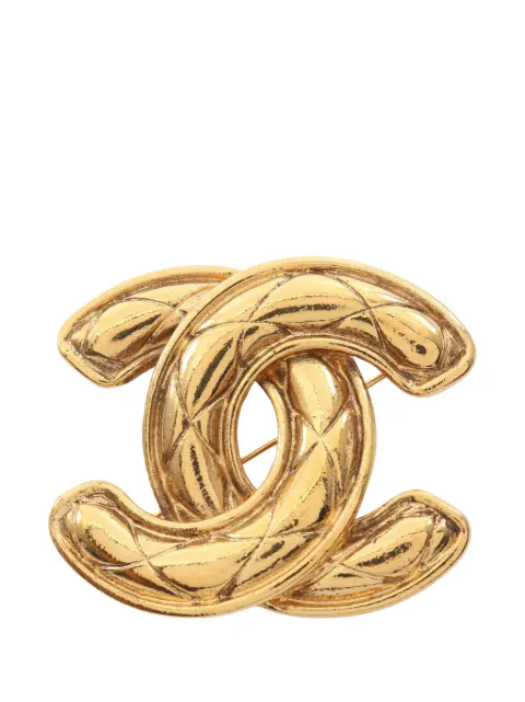 CHANEL Pre-Owned 1970-1980 Gold Plated Quilted CC Brooch costume brooch Gold 1ZOE1VW2KRI2QTKI