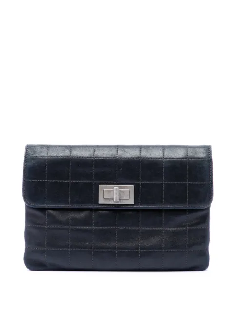 CHANEL Pre-Owned 2000-2002 Choco Bar Lambskin Reissue 2.55 Flap clutch bag Black 7N7YAZP2DCCUDKDB