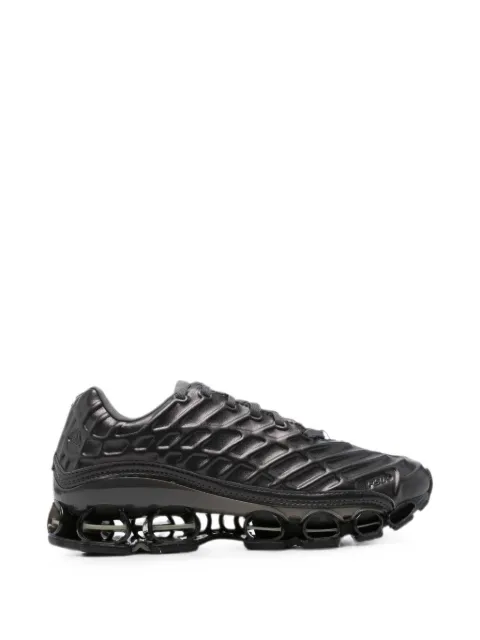 adidas embossed-panel sneakers Black KI4714BLK