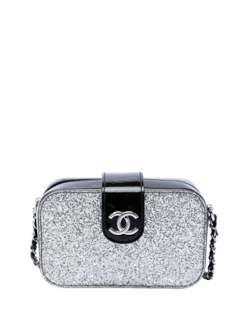 CHANEL Pre-Owned 2017-2018 Glitter Patent Evening On The Moon Camera Case crossbody bag Silver QYMX870IMLILYNKA