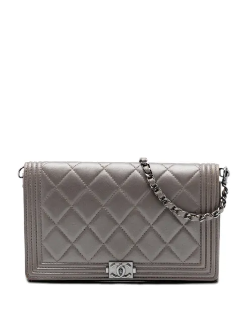 CHANEL Pre-Owned 2014-2015 Quilted Metallic Lambskin Boy Clutch On Chain shoulder bag Brown JSNVMR4G79K8PXW2