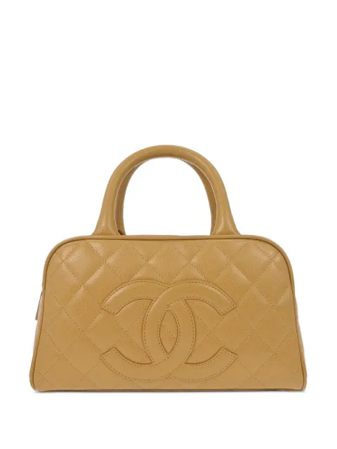 CHANEL Pre-Owned 2003 27 diamond-quilted bowling bag Neutrals 146116