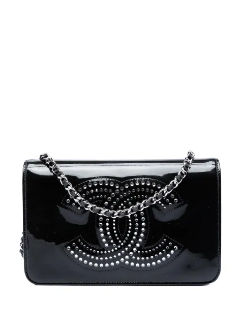 CHANEL Pre-Owned 2009-2010 CC Patent Strass Embellished Wallet On Chain crossbody bag Black R6S7ZYZQBD02FDBG
