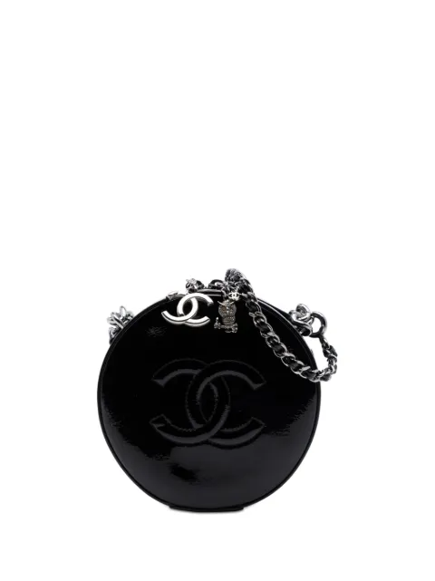 CHANEL Pre-Owned 2018-2019 CC Patent Round as Earth Bag satchel Black O0U19IZHY8PREBK8