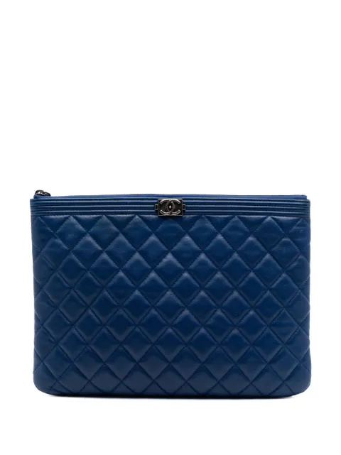 CHANEL Pre-Owned 2016-2017 Medium Quilted Lambskin Boy O Case clutch bag Blue 40T4KKRBY54UEK0V