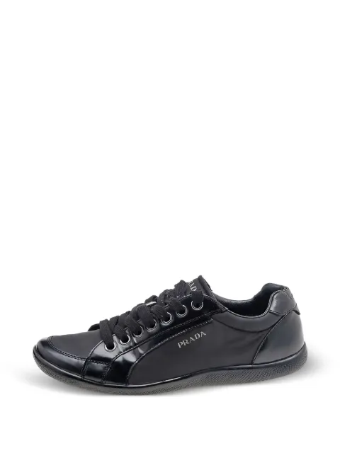 Prada Pre-Owned leather low-top sneakers Black 612838