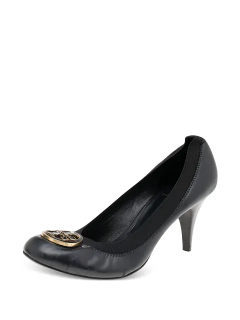 Tory Burch Caroline logo-plaque pumps Black 563882