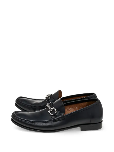 Ferragamo Pre-Owned Gancio slip-on loafers Black 562193