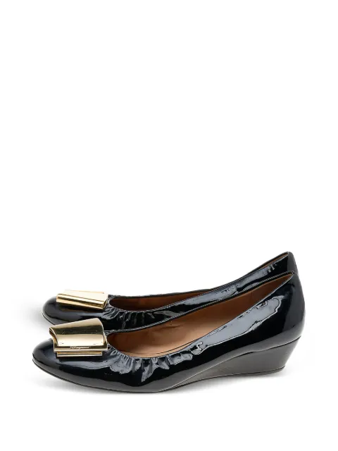 Ferragamo Pre-Owned patent leather wedge pumps Black 595829