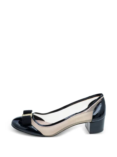 Ferragamo Pre-Owned Vara bow mesh pumps Black 541351